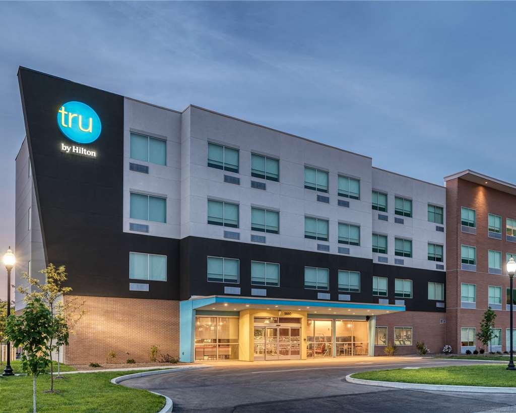 Tru By Hilton Lawrence, In Indianapolis